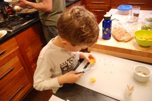 dsc_0009 Ben slicing the fruit