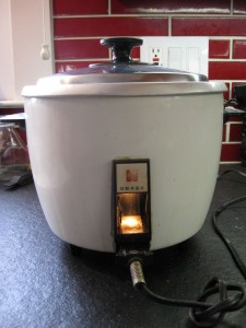img_0828 My rice cooker, doing its thing
